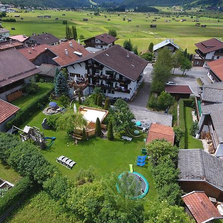 Haus Alpengluehen Appartement Ehrwald Buitenkant foto