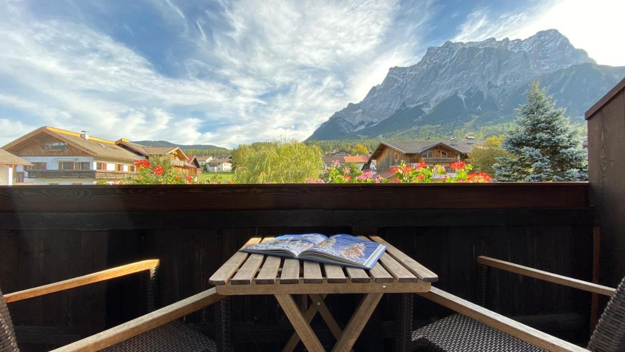 Haus Alpengluehen Appartement Ehrwald Buitenkant foto