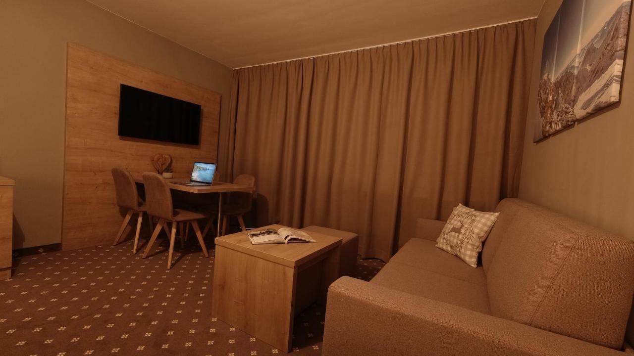Haus Alpengluehen Appartement Ehrwald Buitenkant foto