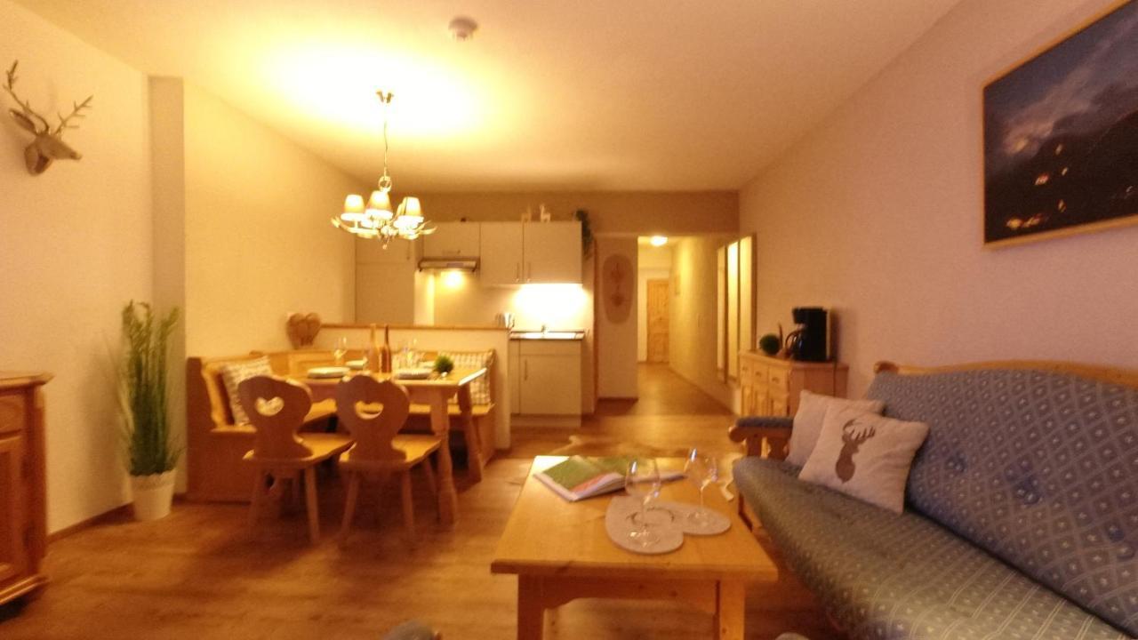 Haus Alpengluehen Appartement Ehrwald Buitenkant foto