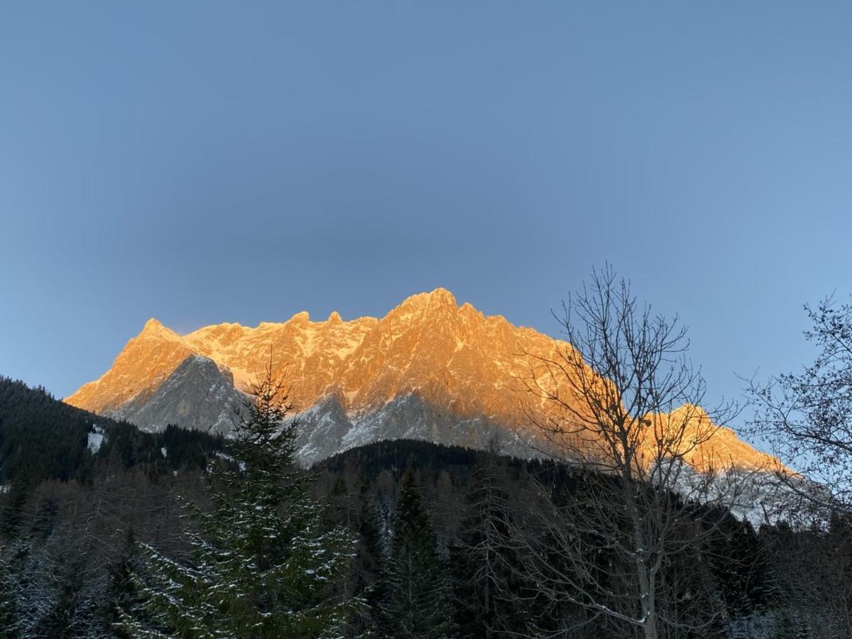 Haus Alpengluehen Appartement Ehrwald Buitenkant foto