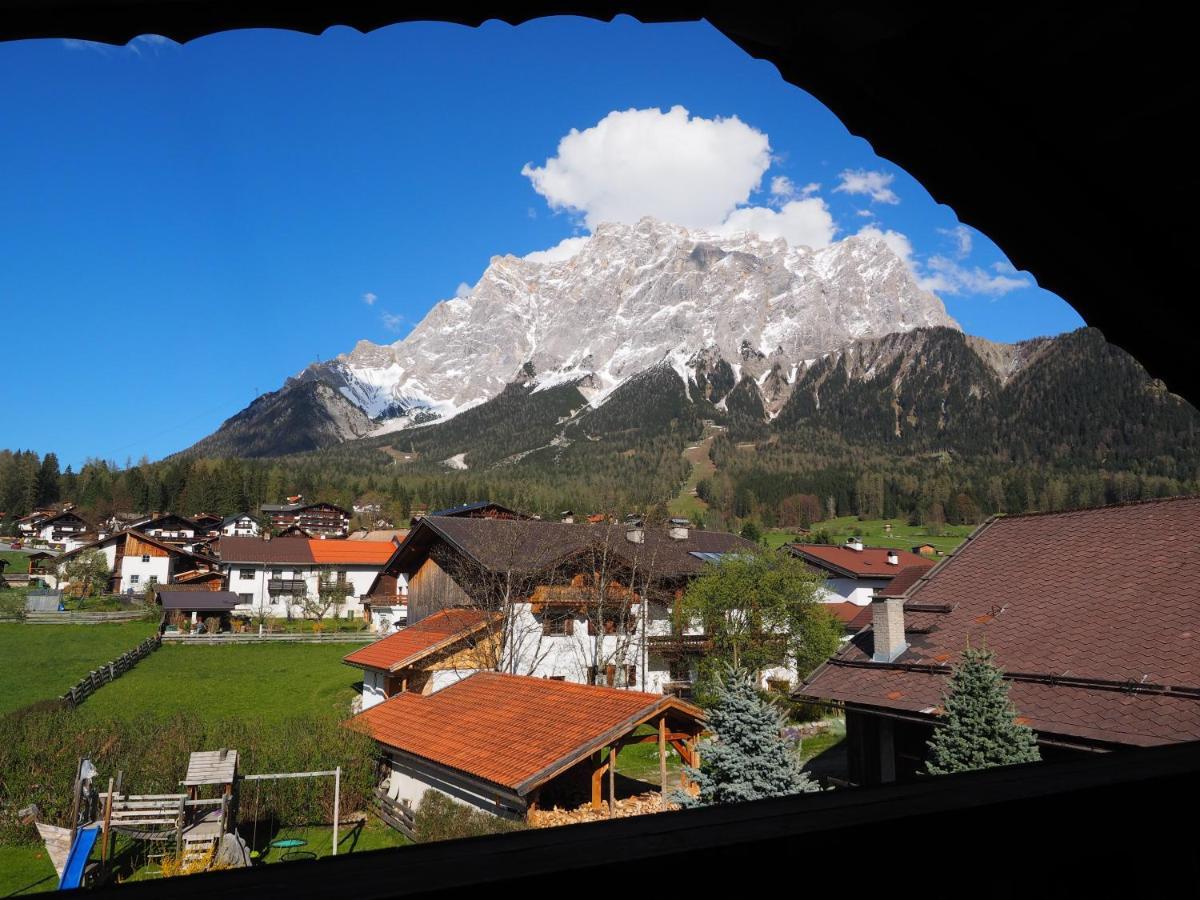 Haus Alpengluehen Appartement Ehrwald Buitenkant foto