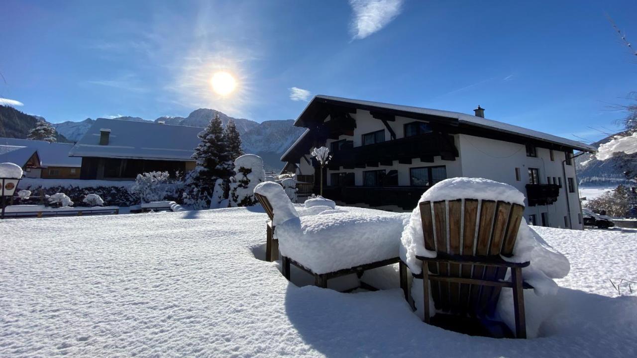 Haus Alpengluehen Appartement Ehrwald Buitenkant foto