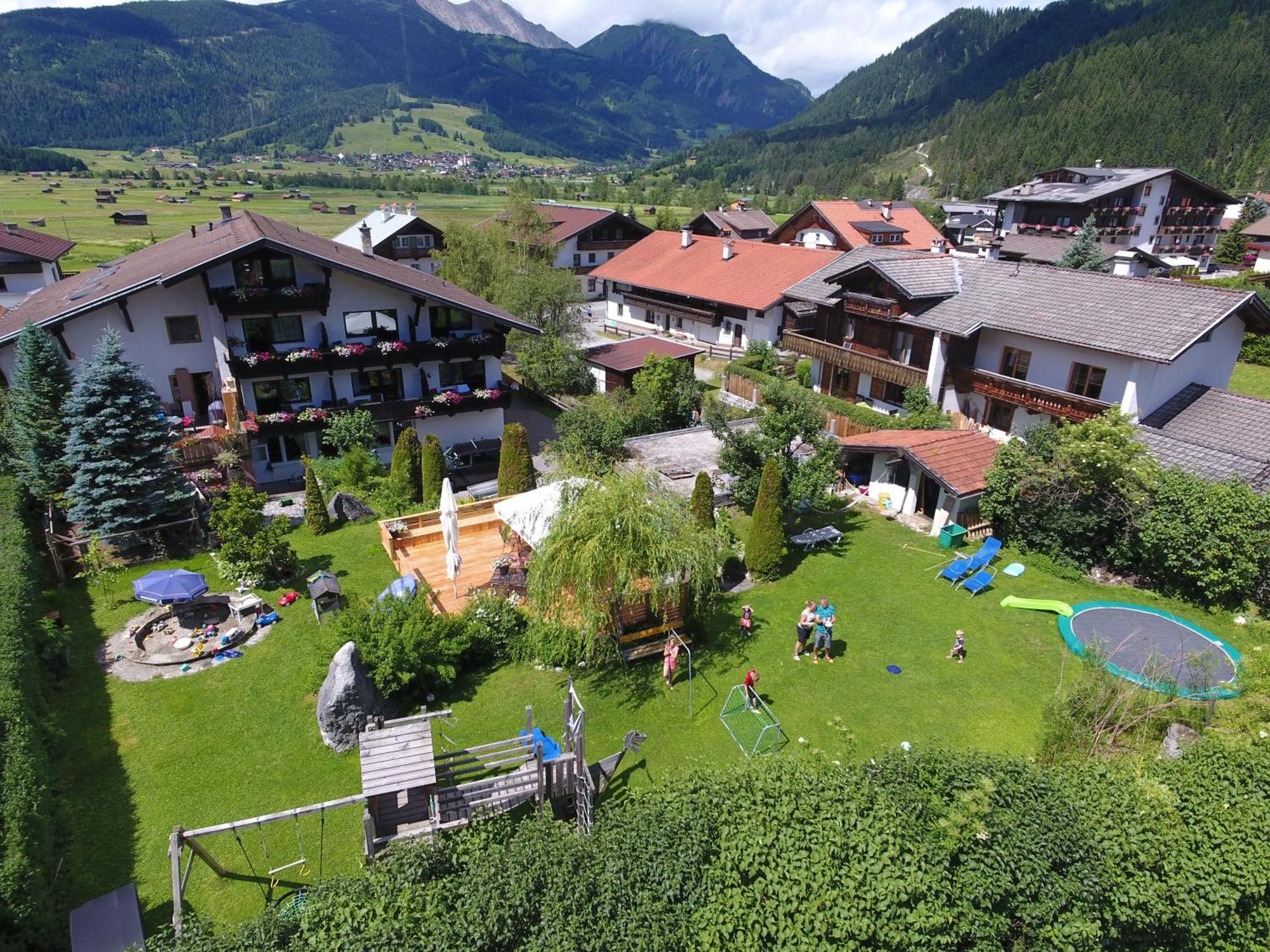 Haus Alpengluehen Appartement Ehrwald Buitenkant foto
